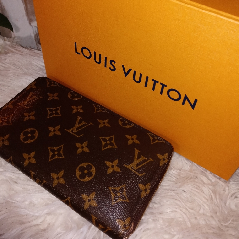 Louis Vuitton Monogram Canvas Zip Wallet in Brown and Tan